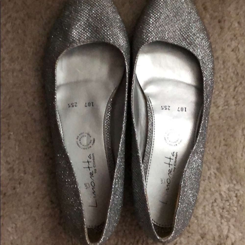 Flat dress shoes, silver